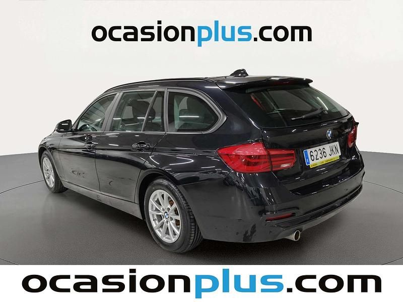Usado BMW 318 150 CV (110 kW) 2015 Negro Familiar