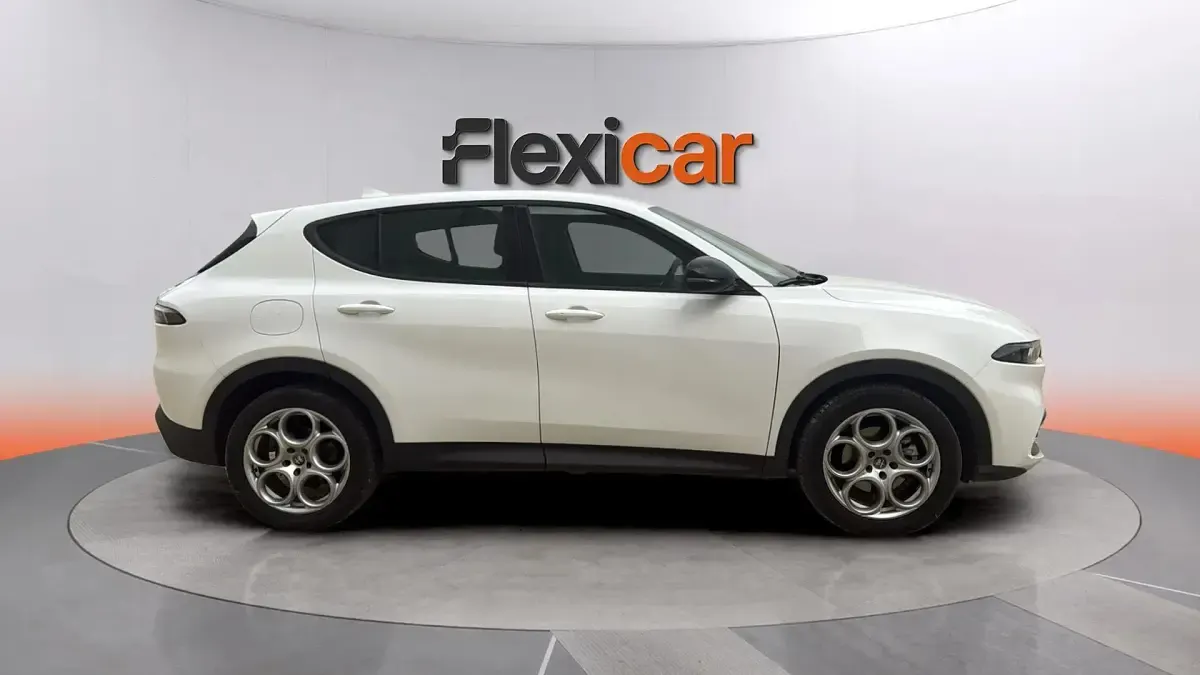 Usado Alfa Romeo Tonale Sprint 131 CV (96 kW) 2023 Blanco SUV