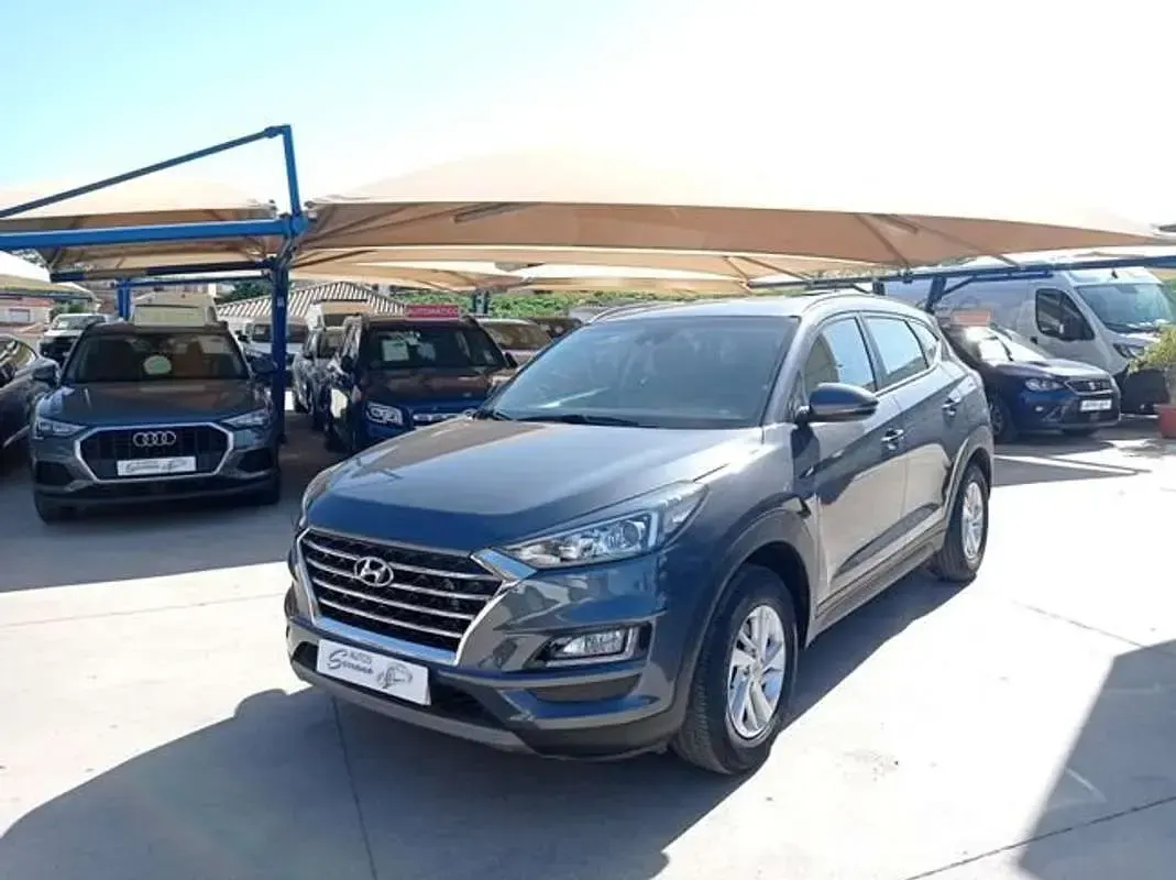 Usado Hyundai Tucson 116 CV (85 kW) 2020 Gris SUV