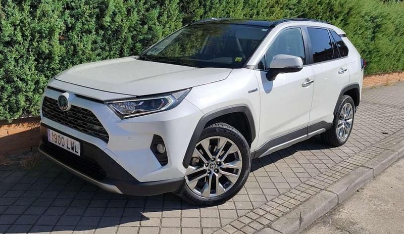 Usado Toyota RAV4 Hybrid Luxury 222 CV (163 kW) 2021 Blanco SUV