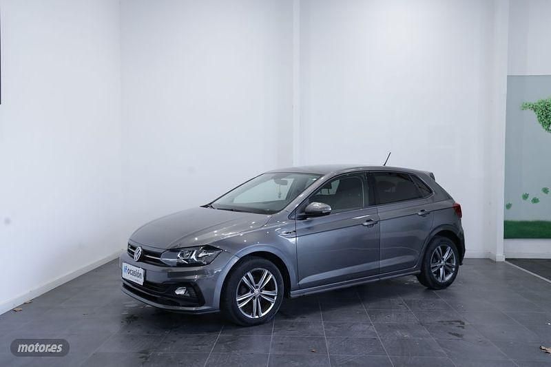 Usado VW Polo R-line 95 CV (69 kW) 2020 Gris Berlina