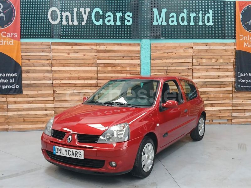 Granate Usado 2003 Renault Clio II Authentique Berlina | 2290 € (Precio justo) - Imagen 1/4