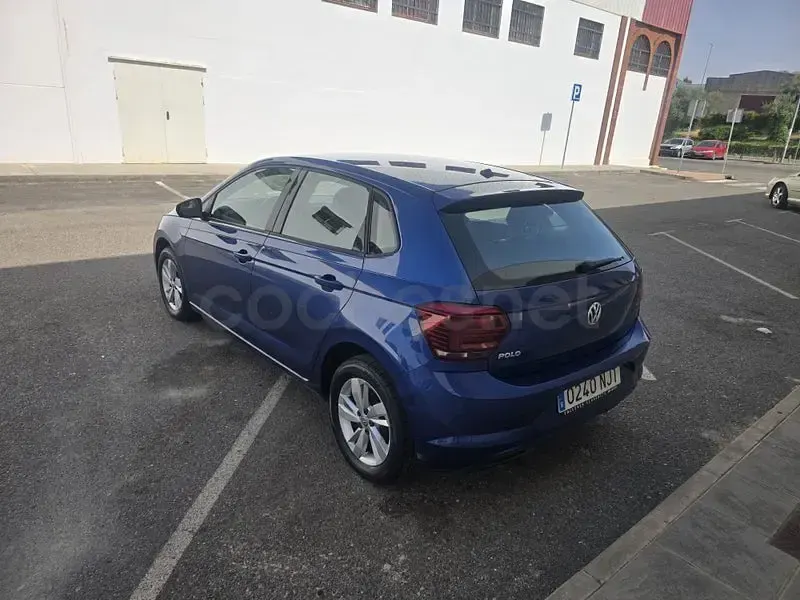 Usado VW Polo Advance 95 CV (69 kW) 2019 Azul Utilitario