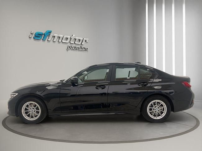 Usado BMW 318 Comfort Edition 150 CV (110 kW) 2022 Negro Berlina