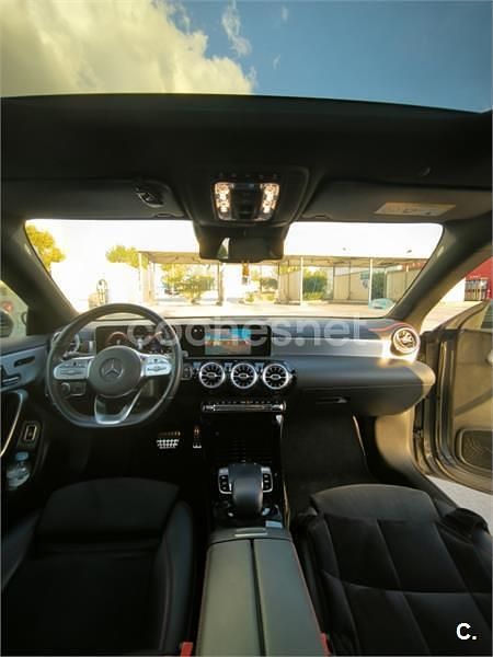 Usado Mercedes CLA200 Shooting Brake 150 CV (110 kW) 2020 Gris / plata Familiar