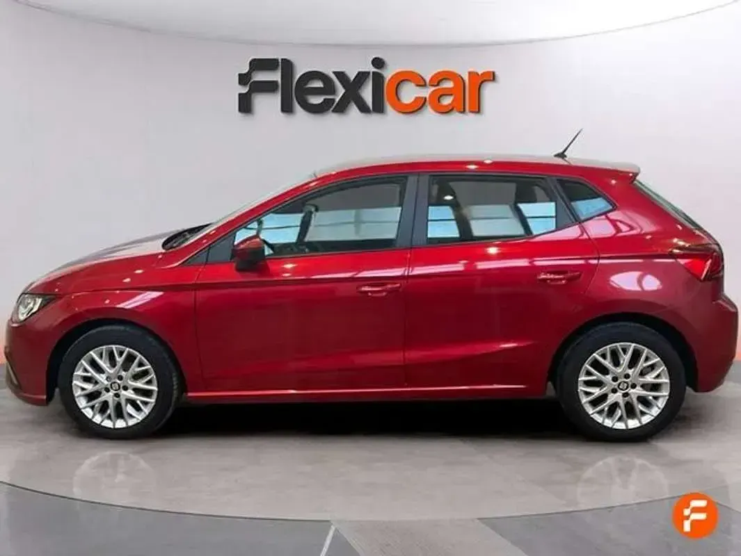Usado Seat Ibiza CONNECT 75 CV (55 kW) 2017 Rojo Utilitario