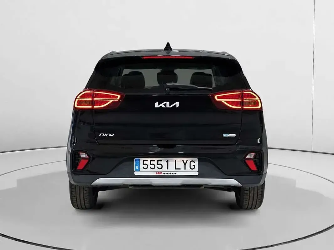 Usado Kia Niro 141 CV (103 kW) 2022 Negro SUV