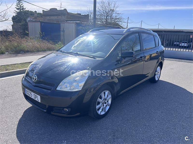 Usado Toyota Corolla Verso Luna 129 CV (94 kW) 2005 Negro Monovolumen