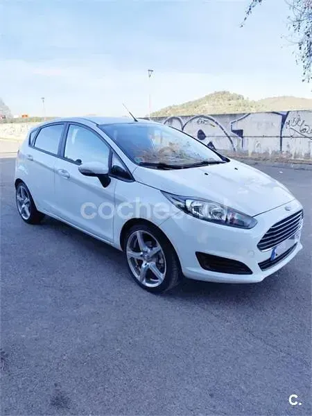 Usado Ford Fiesta Trend 75 HP (55 kW) 2014 Branco Citadino