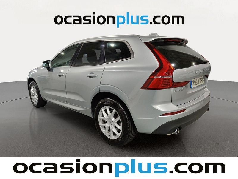 Usado Volvo XC60 Momentum 150 CV (110 kW) 2018 Gris plata SUV