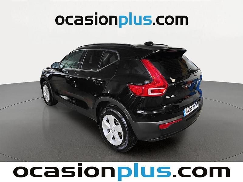 Käytetty Volvo XC40 150 HP (110 kW) 2018 Musta Katumaasturi