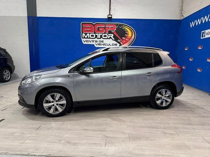 Usado Peugeot 2008 Active 100 CV (73 kW) 2016 Gris / plata SUV