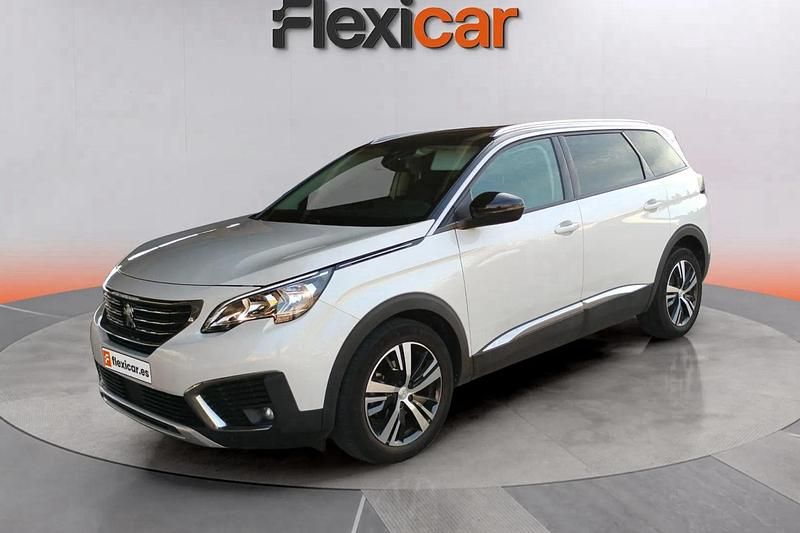 Usado Peugeot 5008 Allure 131 CV (96 kW) 2018 Blanco Monovolumen