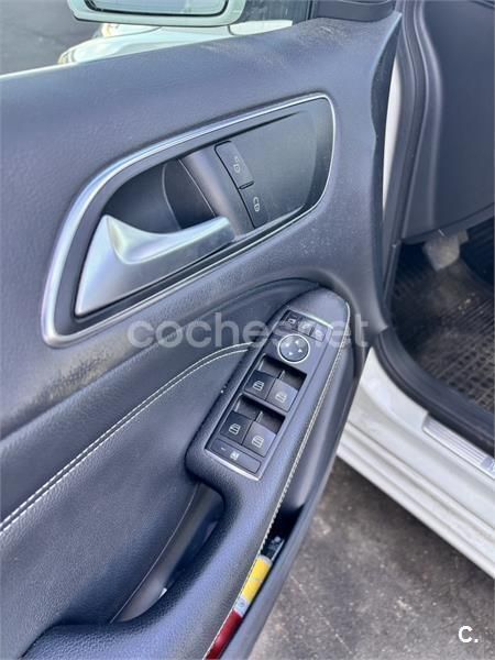 Usado Mercedes B180 109 CV (80 kW) 2015 Blanco Monovolumen