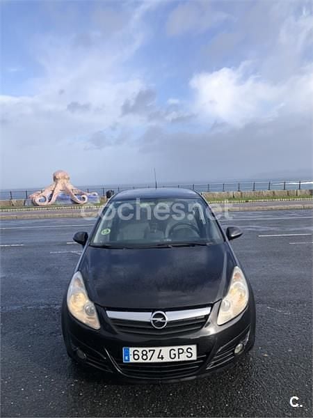 Usado Opel Corsa Cosmo 90 CV (66 kW) 2009 Negro Utilitario