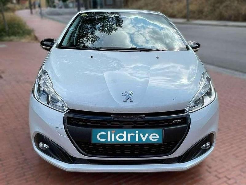 Begagnad Peugeot 208 GT-line 110 HK (80 kW) 2018 Vit Halvkombi