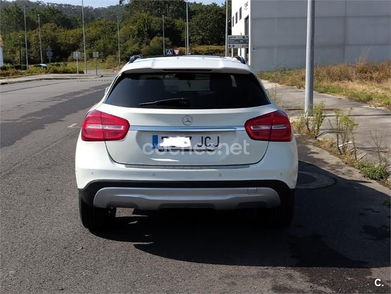 Usado Mercedes GLA200 Style 136 CV (100 kW) 2015 Blanco SUV