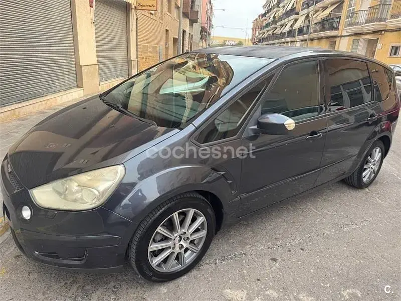 Usado Ford S-MAX Trend 140 CV (102 kW) 2007 Negro Monovolumen