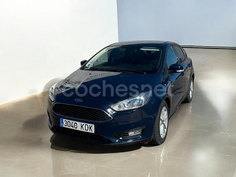 Azul Usado 2017 Ford Focus Trend Berlina | 11.990 € (Buen precio) - Imagen 1/4