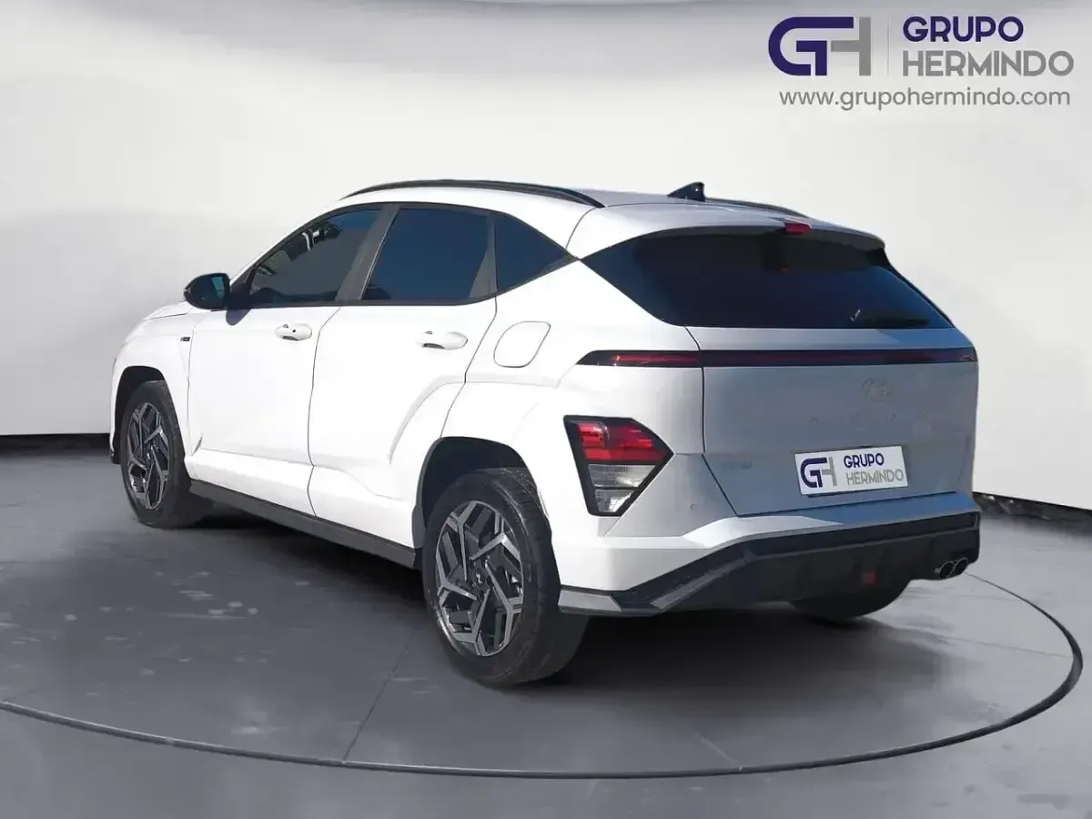 Usado Hyundai Kona N Line 120 CV (88 kW) 2024 Blanco SUV