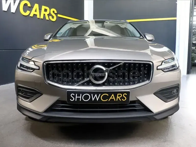 Usado Volvo V60 CC Pro 197 CV (144 kW) 2021 Beige Familiar