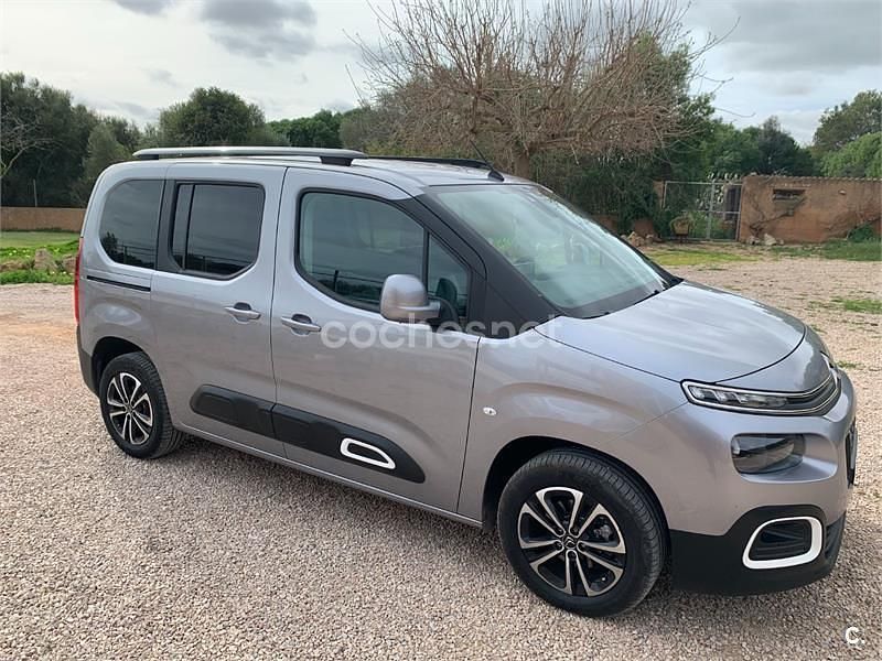 Usado Citroën Berlingo Feel 100 CV (73 kW) 2019 Gris / plata Monovolumen