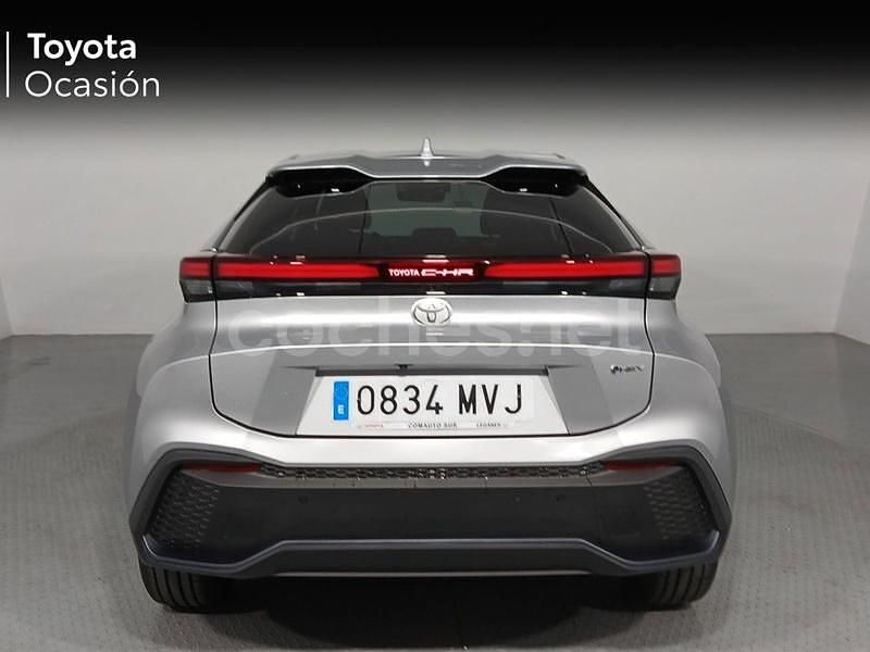 Usado Toyota C-HR Advance 140 CV (102 kW) 2024 Gris / plata SUV