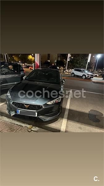 Usado Cupra Leon 150 CV (110 kW) 2023 Gris / plata Berlina