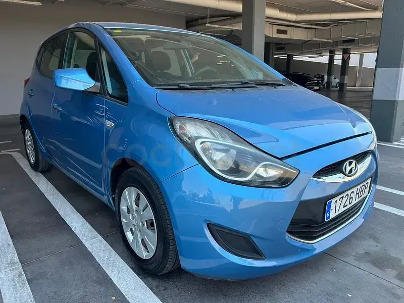 Usado Hyundai ix20 Comfort 77 CV (56 kW) 2011 Azul Utilitario