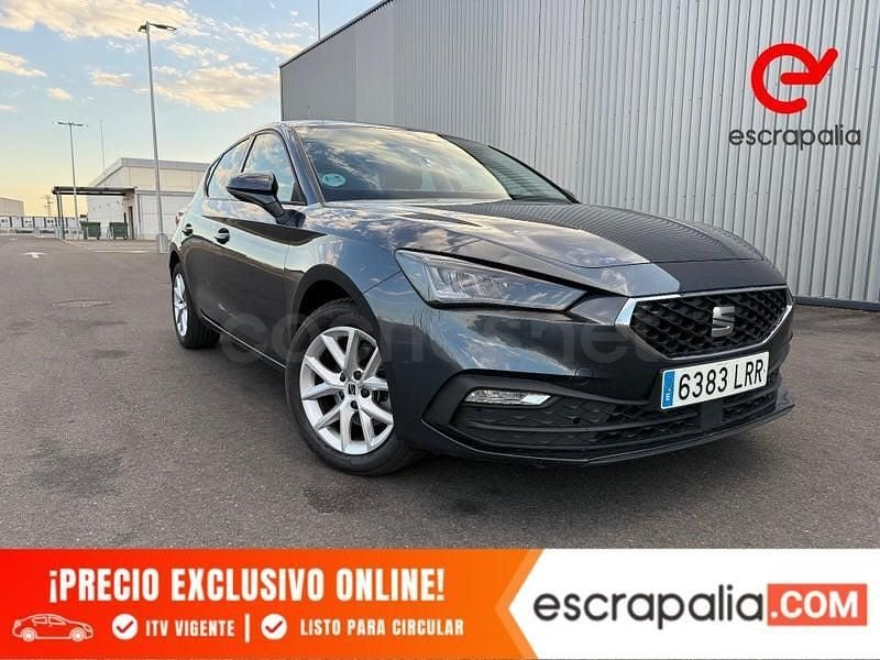Usado Seat Leon Style 115 CV (84 kW) 2021 Negro Berlina