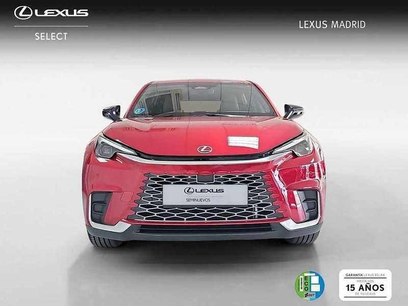 Usado Lexus LBX 137 CV (100 kW) 2025 Rojo SUV