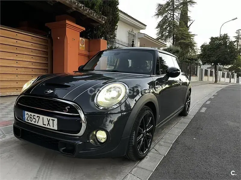 Usado Mini Cooper SD 143 CV (105 kW) 2015 Gris / plata Utilitario