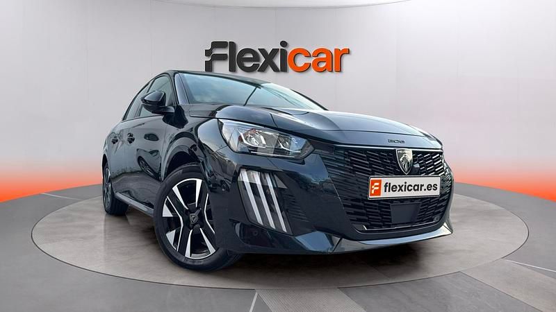 Usado Peugeot 208 Allure 102 CV (75 kW) 2024 Negro Utilitario