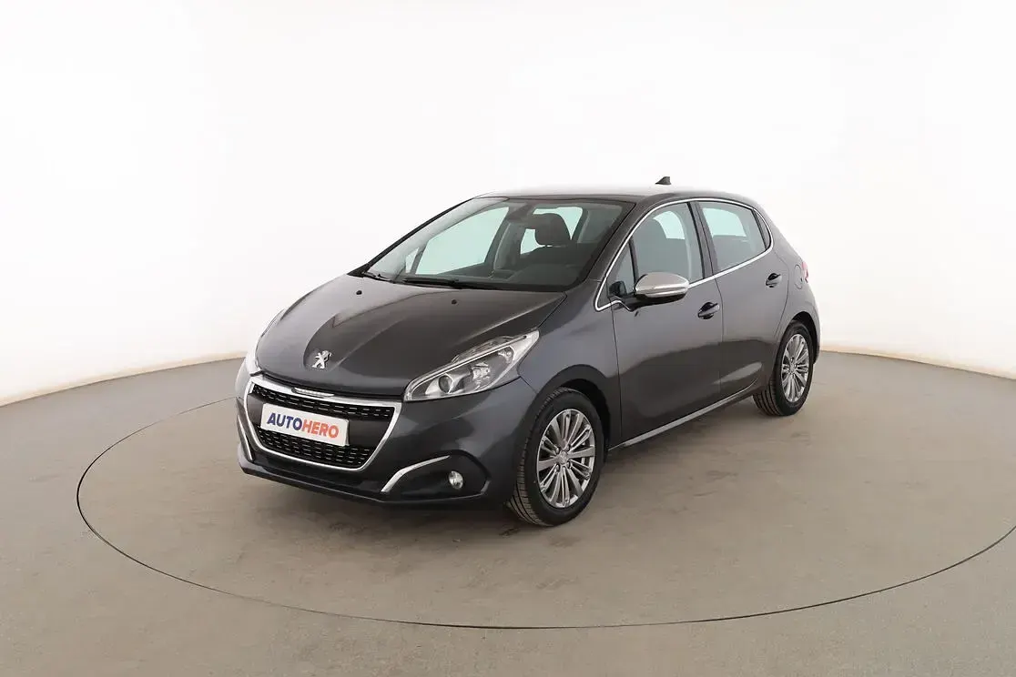 Usado Peugeot 208 Allure 82 CV (60 kW) 2016 Utilitario