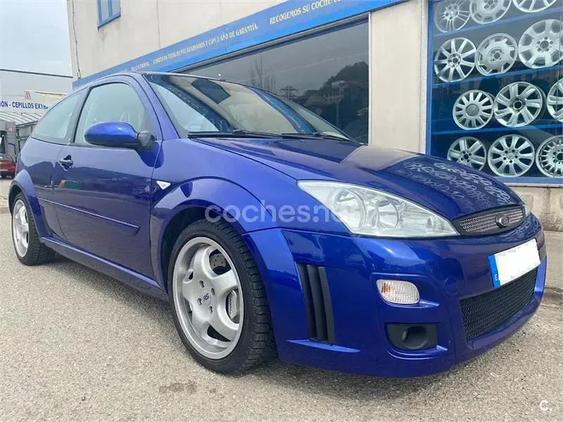 Usado Ford Focus RS 220 CV (161 kW) 2003 Azul Berlina