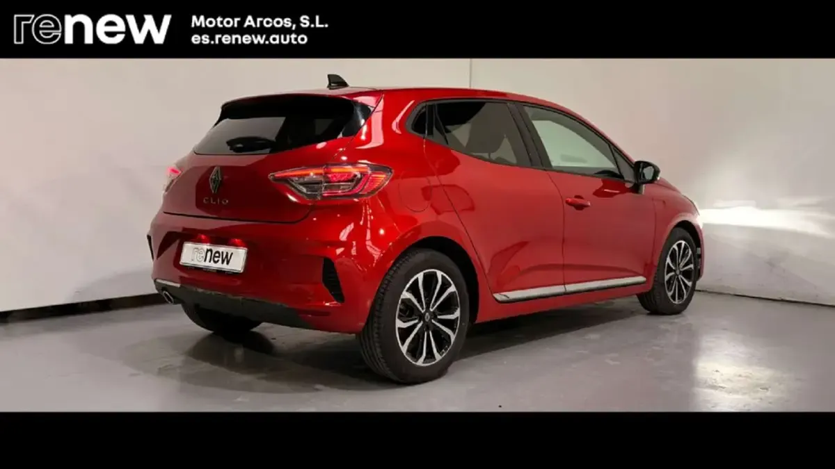 Usado Renault Clio Techno 101 CV (74 kW) 2025 Utilitario