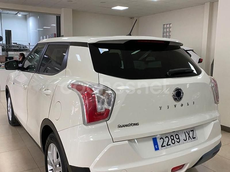 Usado Ssangyong (KGM) Tivoli Limited 115 CV (84 kW) 2017 Blanco SUV