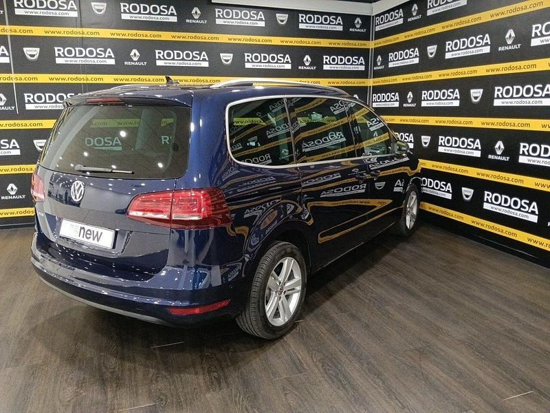 Usado VW Sharan Advance 184 CV (135 kW) 2018 Azul Monovolumen