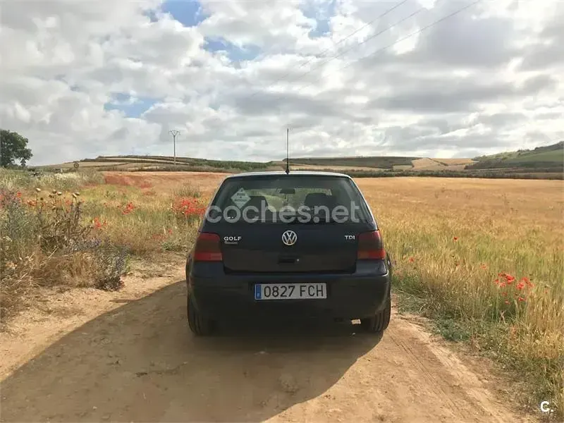 Usado VW Golf IV Conceptline 100 CV (73 kW) 2002 Azul Berlina