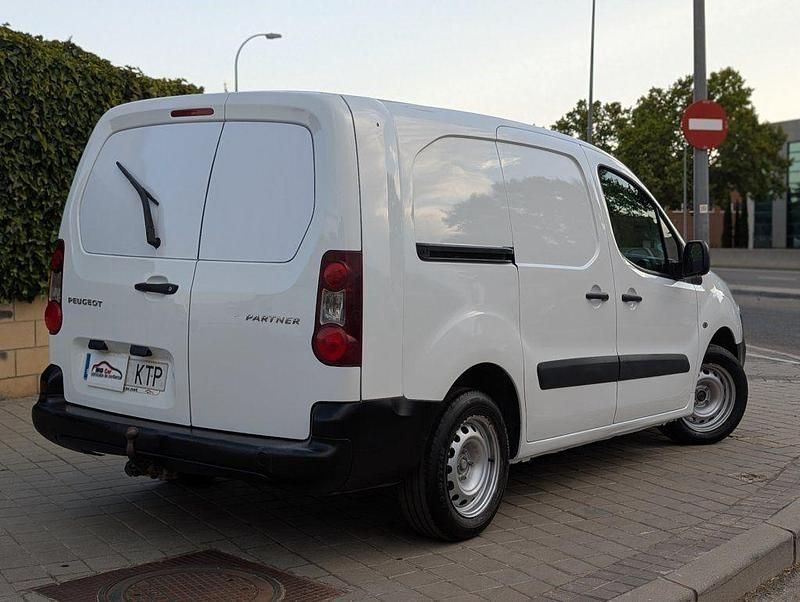 Usado Peugeot Partner Premium 100 CV (73 kW) 2019 Blanco Monovolumen