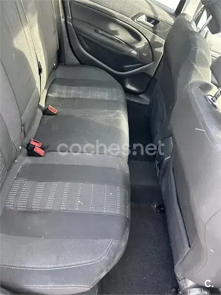 Usado Peugeot 308 SW Allure 120 CV (88 kW) 2017 Gris / plata Familiar