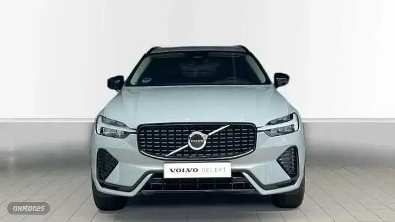 Usado Volvo XC60 Plus 2025 Gris SUV