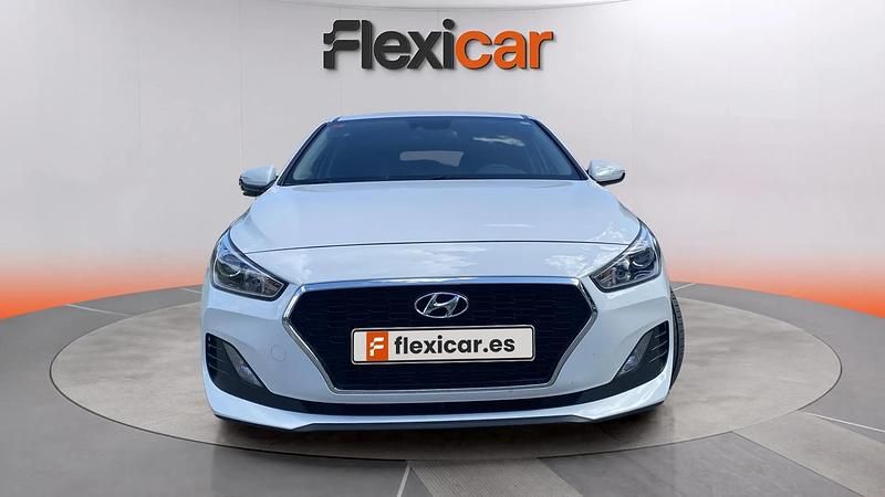 Usado Hyundai i30 GO! 120 CV (88 kW) 2018 Blanco Utilitario