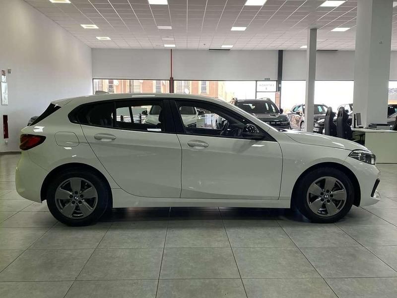 Usado BMW 116 Comfort Edition 116 CV (85 kW) 2023 Blanco Utilitario