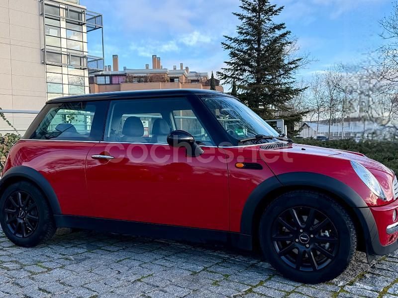 Rojo Usado 2004 Mini Cooper Utilitario | 7965 € (Precio justo) - Imagen 1/4