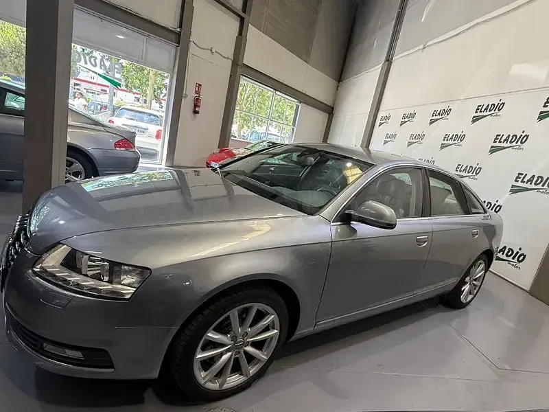 Usado Audi A6 240 CV (176 kW) 2009 Gris / plata Berlina