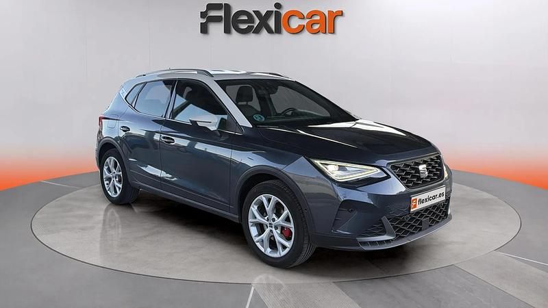 Usado Seat Arona FR 150 CV (110 kW) 2023 Gris SUV