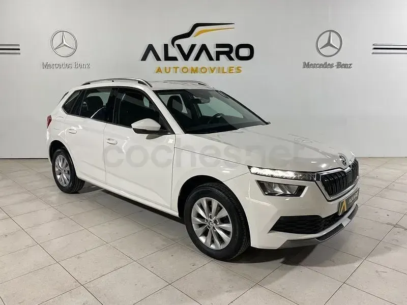 Usado Skoda Kamiq Ambition 110 CV (80 kW) 2021 Blanco SUV