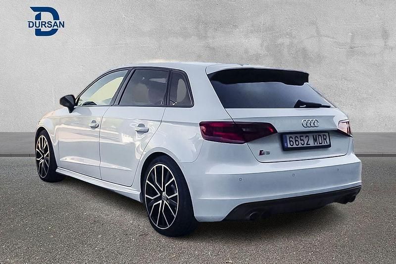 Käytetty Audi A3 Premium 300 HP (220 kW) 2016 Valkoinen Sedan