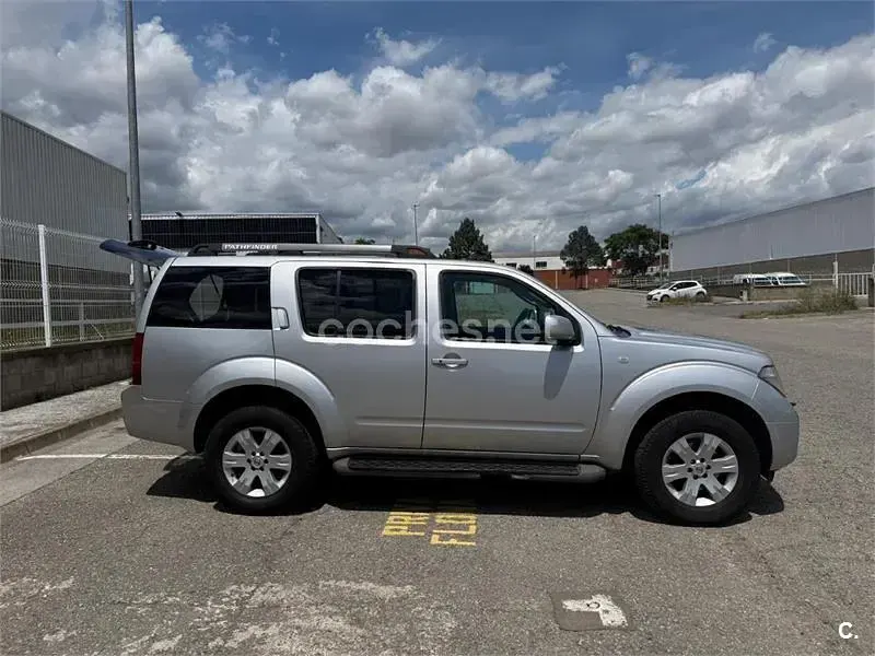 Usado Nissan Pathfinder 174 CV (127 kW) 2007 Gris / plata SUV